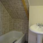 60-Beaver-Bathroom2